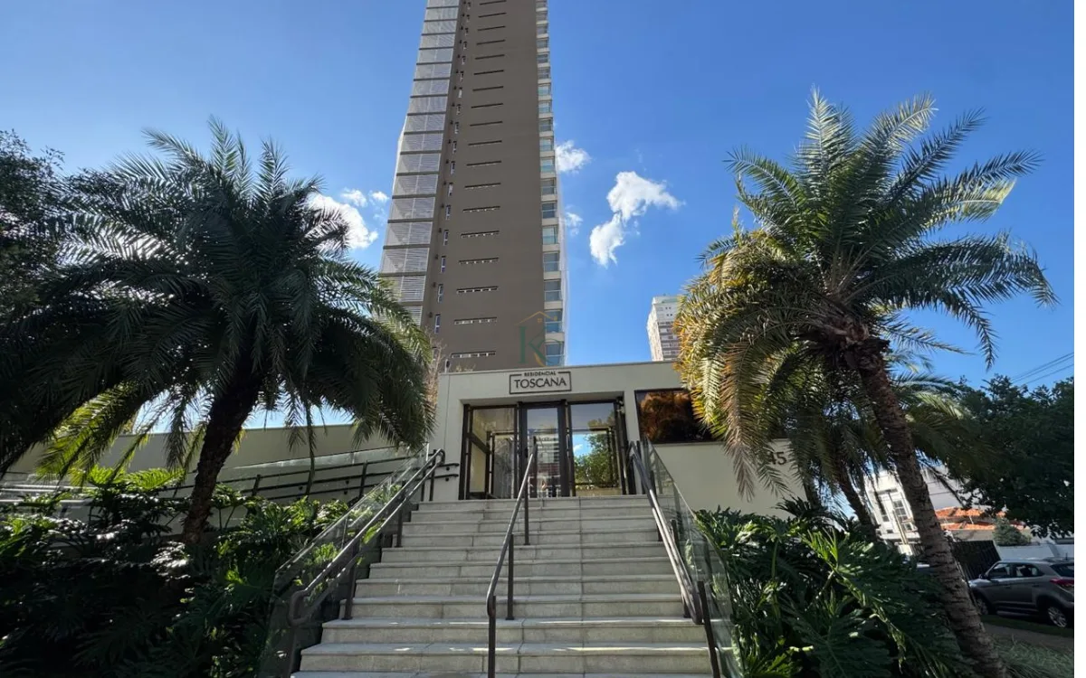 Apartamento à venda no Cambuí, 213m2, 3 suítes e 4 vagas.